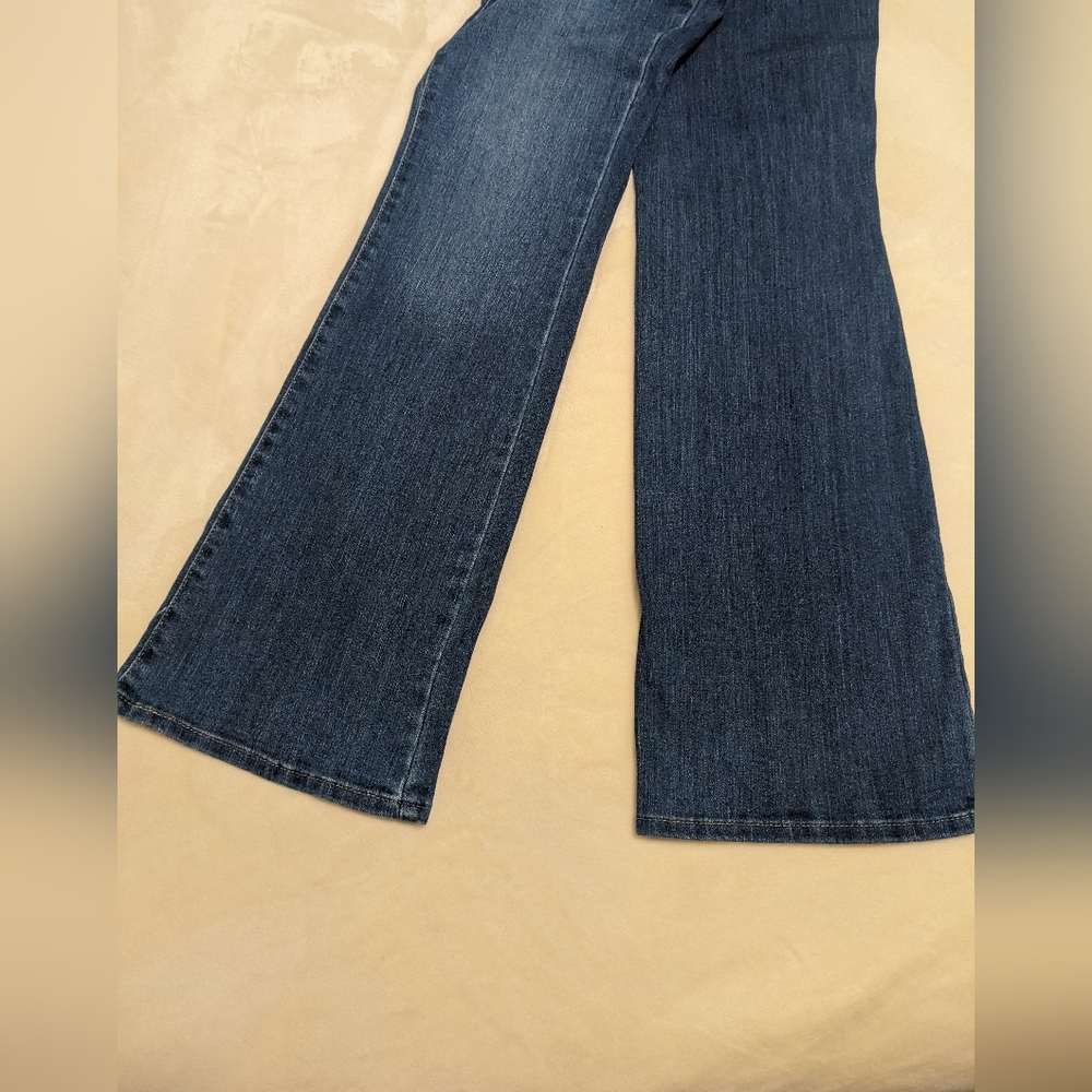 Levi's mid-rise bootcut - Picture 2 of 6